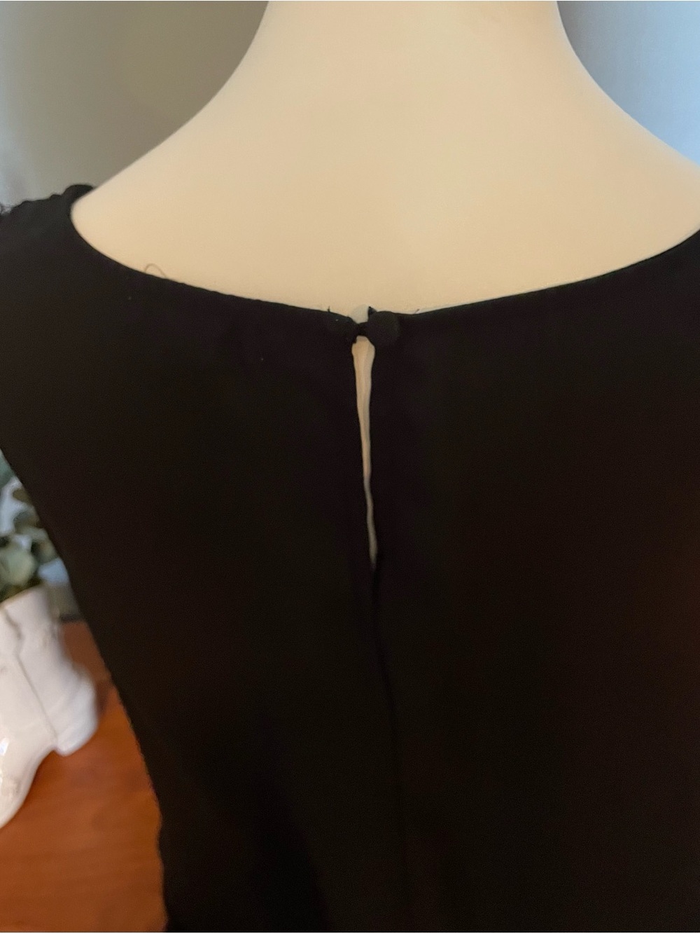 One world live and let live Black Sleeveless Camisole with Lace Yoke - Picture 4 of 6